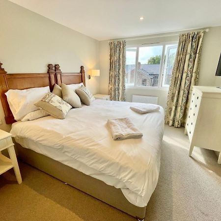Central Townhouse With Free Off Road Parking And Garden York Esterno foto